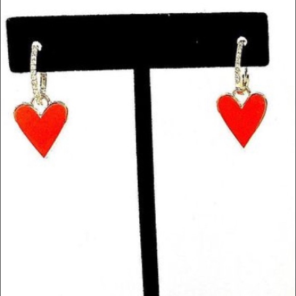 Two in one heart dangling earrings. - Picture 2 of 2